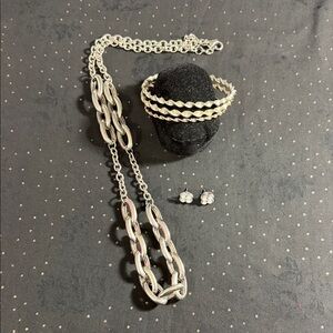 Chic Silver Necklace and Bracelet Set